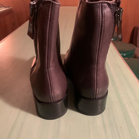 NEW Womens Frye Demi Charcoal Zip Block Heel Booties Size 8.5 B - Picture 4 of 11